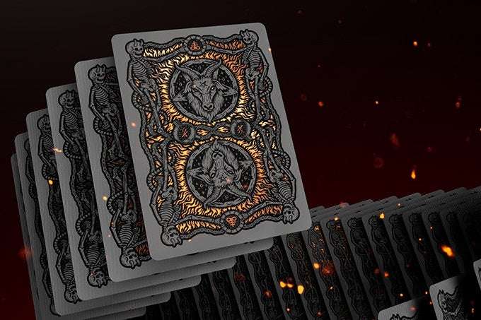 398-666-hell-forged-bronze-dark-reserve-playing-cards-cartamundi-1.jpg