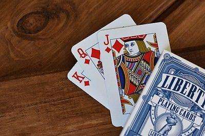 3991-liberty-2-deck-set-red-blue-playing-cards-1.jpg