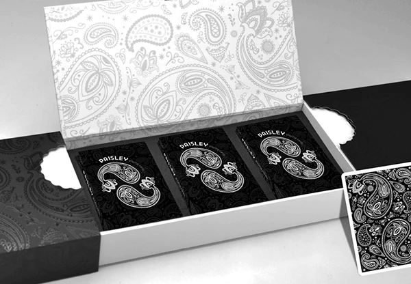 4037-limited-luxurious-paisley-collector-s-3-deck-box-set-uspcc-1.webp