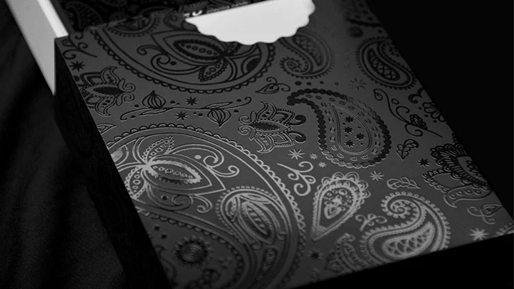 4037-limited-luxurious-paisley-collector-s-3-deck-box-set-uspcc-1.webp