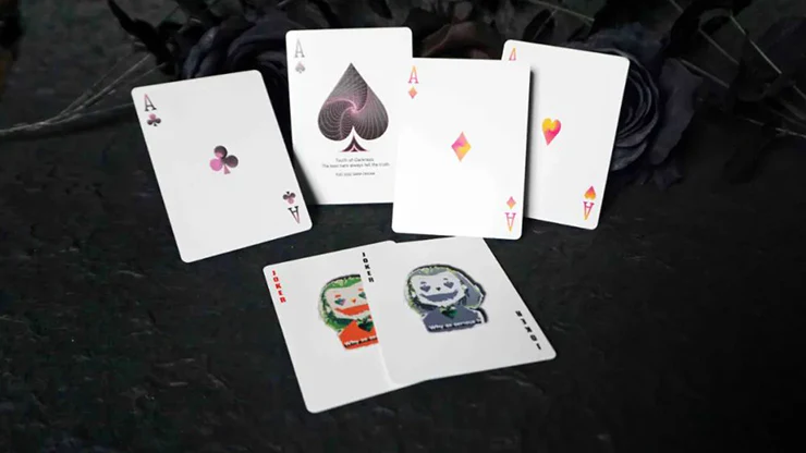 4107-love-and-dream-black-edition-playing-cards-1.webp