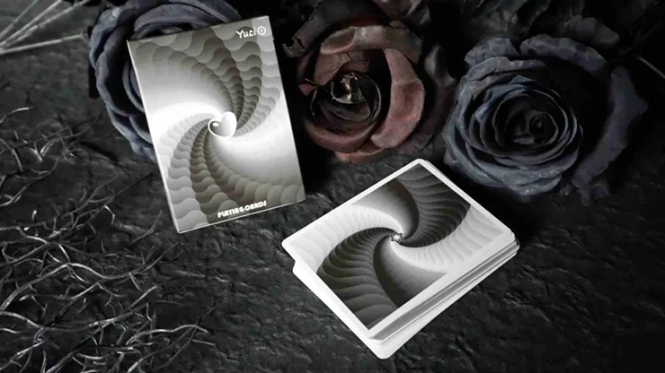 4107-love-and-dream-black-edition-playing-cards-1.webp