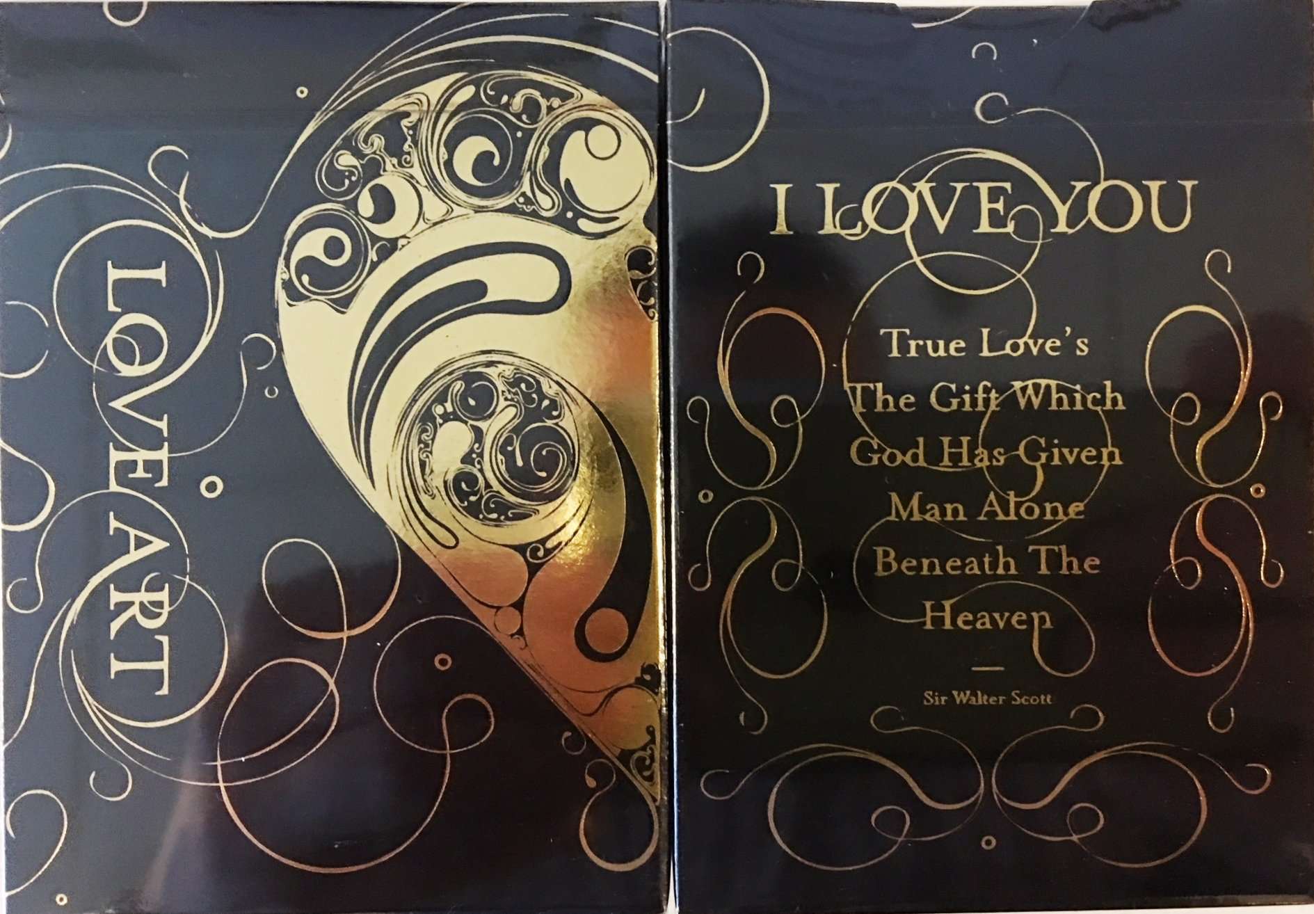 4109-love-art-gold-playing-cards-uspcc-1.jpg