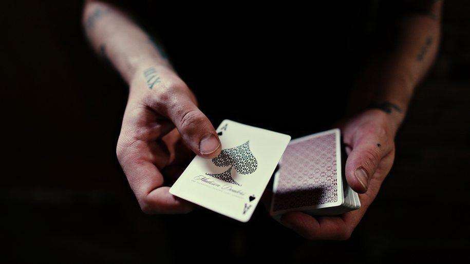 4199-madison-dealers-red-playing-cards-uspcc-ellusionist-1.jpg