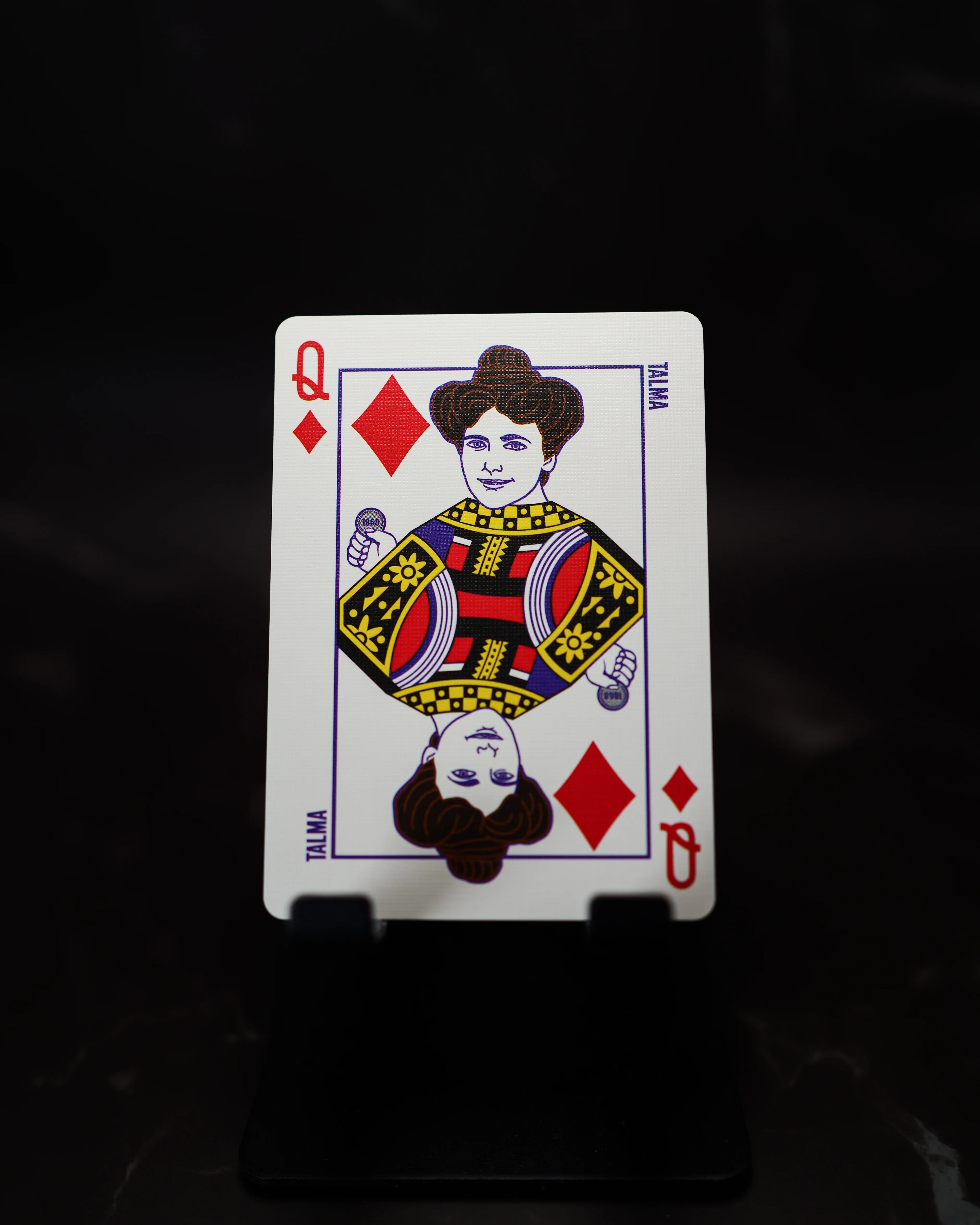 4237-magical-women-playing-cards-gilded-edition-1.webp