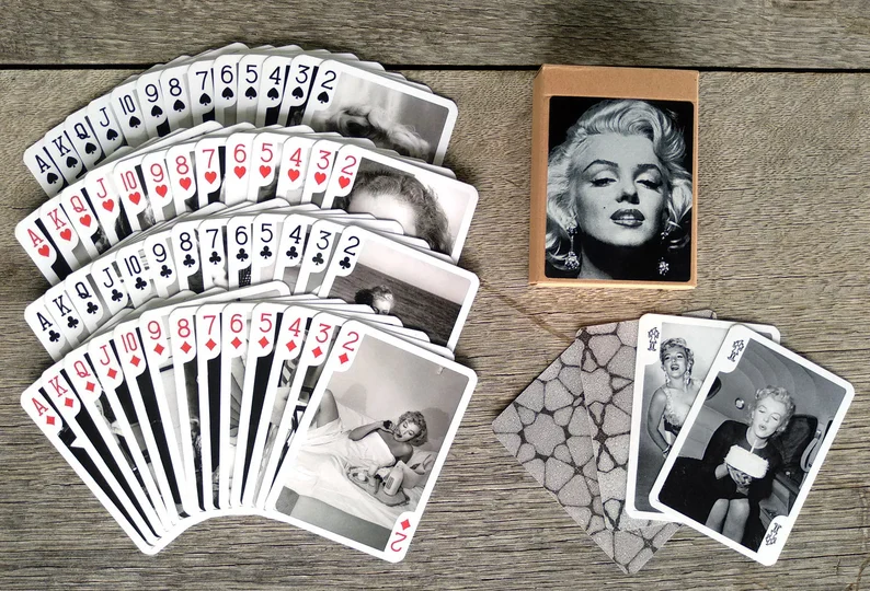 4318-marilyn-monroe-playing-cards-by-flontzgift-1.webp