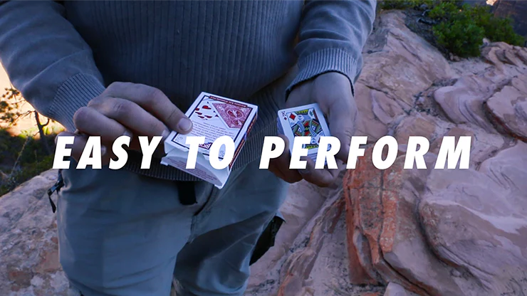 4482-micro-blue-card-magic-trick-1.webp