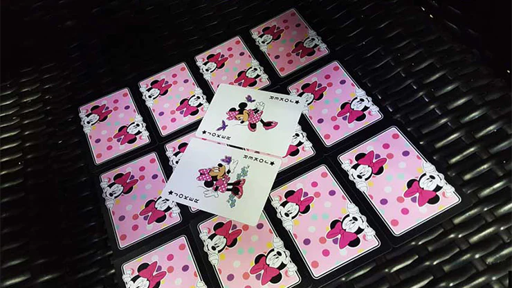 4526-minnie-mouse-playing-cards-jlcc-1.jpg