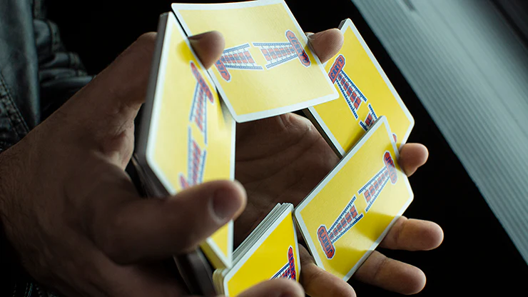 4574-modern-feel-jerry-s-nugget-yellow-playing-cards-uspcc-1.webp