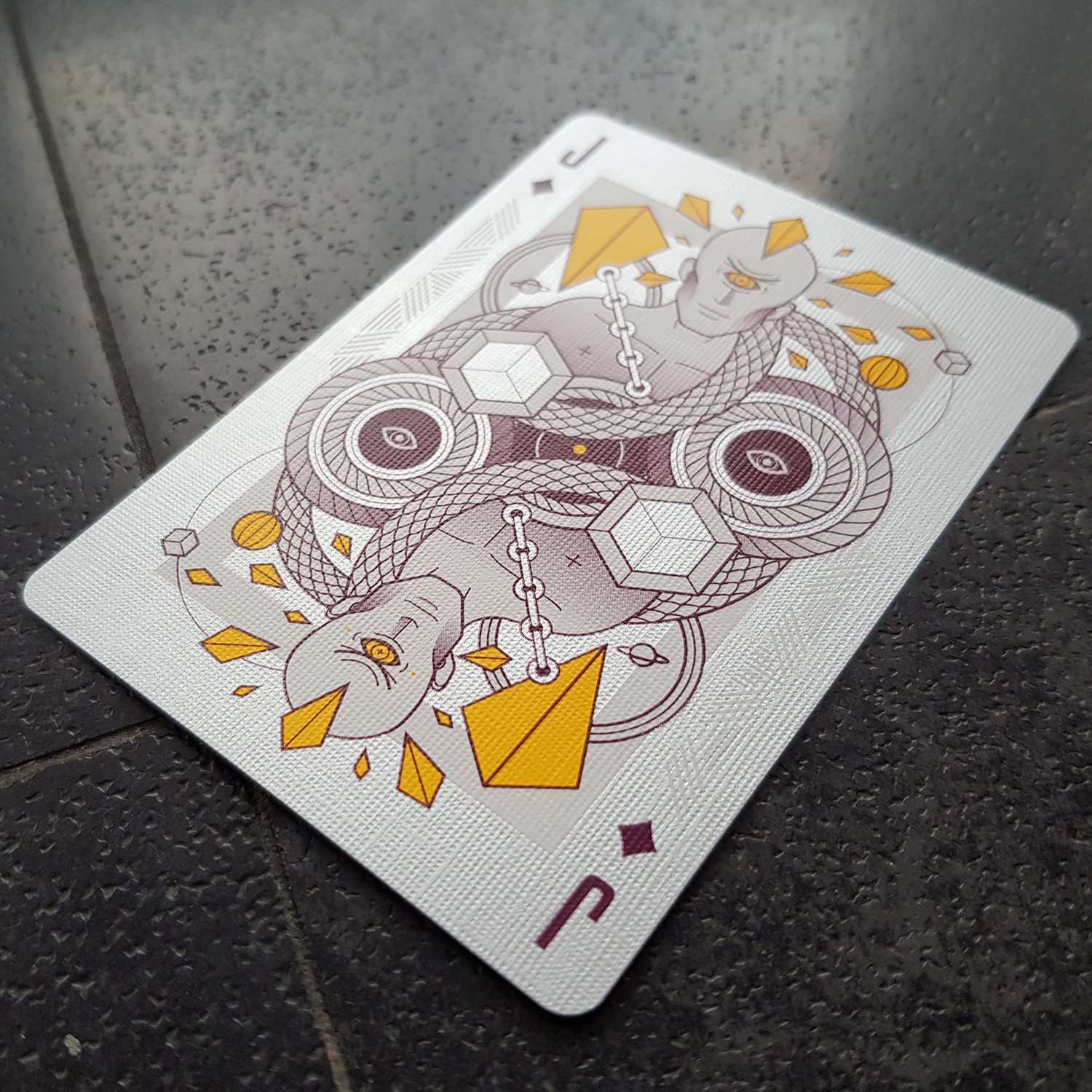 4622-monolith-white-playing-cards-uspcc-1.jpg