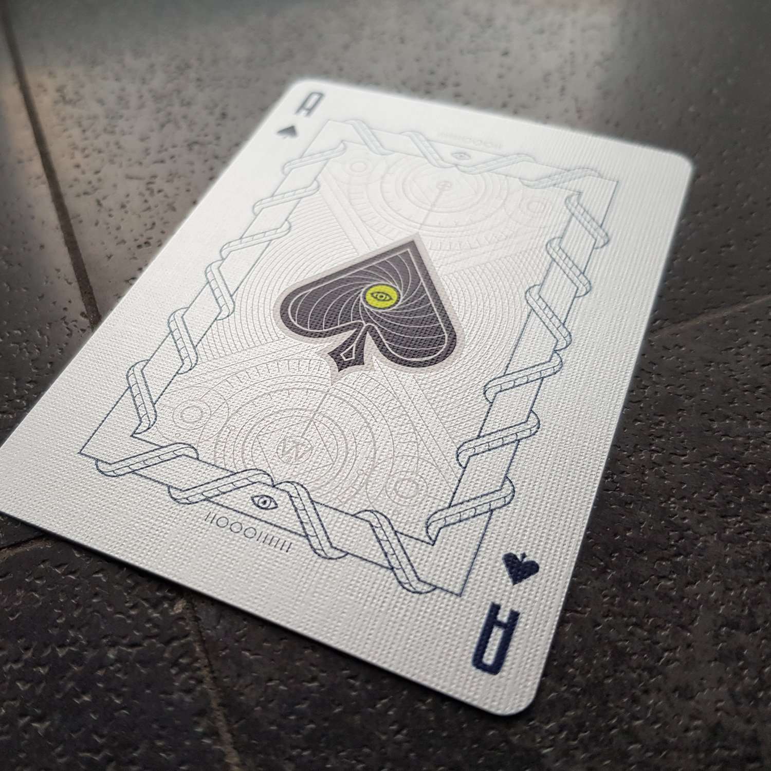 4622-monolith-white-playing-cards-uspcc-1.jpg