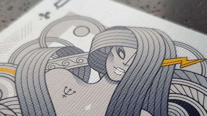 4622-monolith-white-playing-cards-uspcc-1.jpg