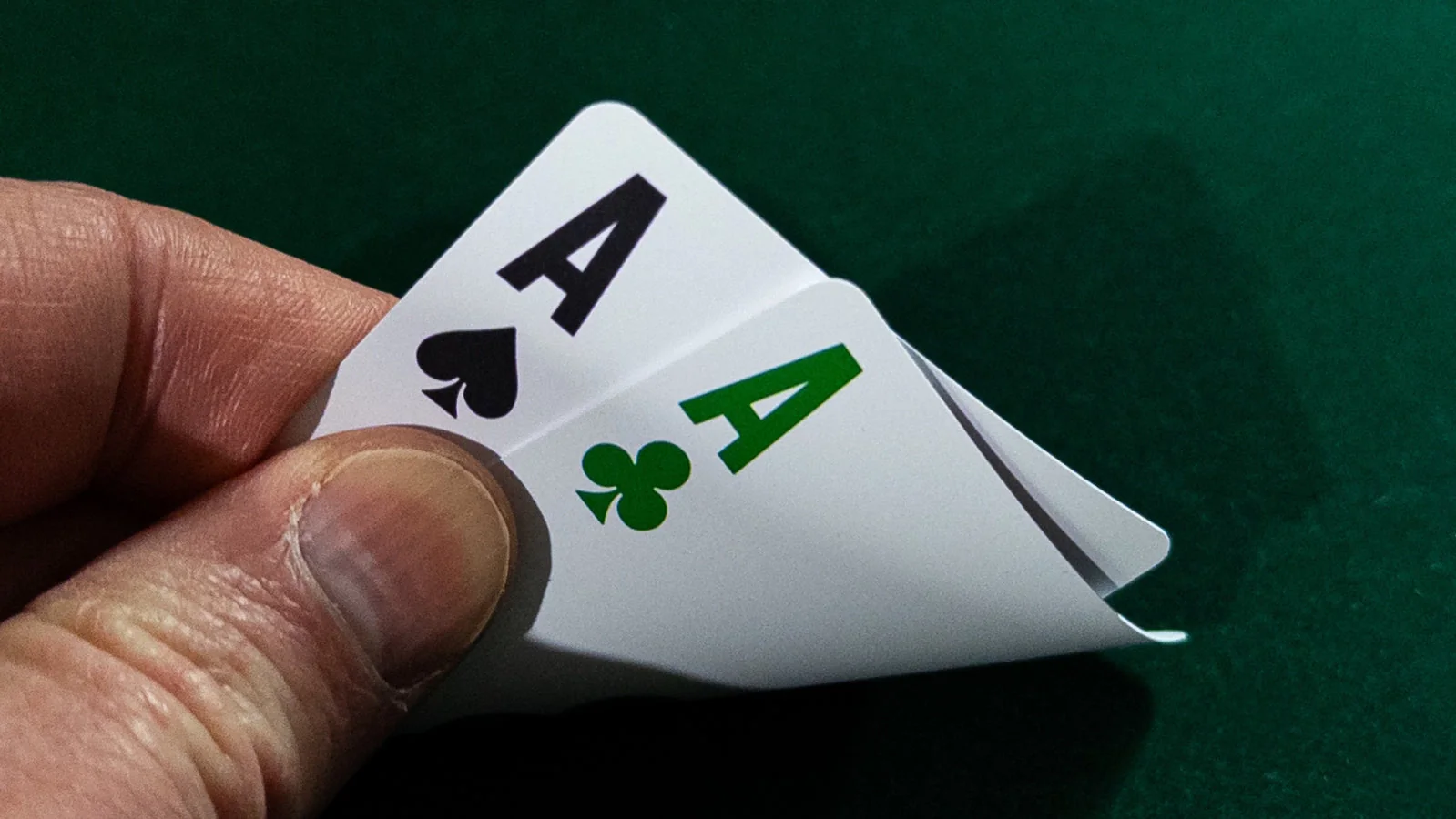 466-aces-2-0-playing-cards-1.webp
