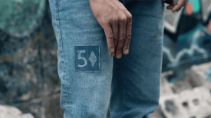 4707-my-jeans-playing-card-trick-reveal-1.webp