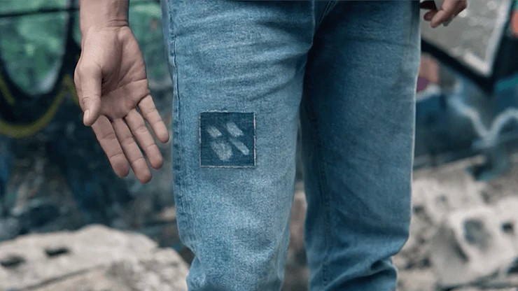 4707-my-jeans-playing-card-trick-reveal-1.webp