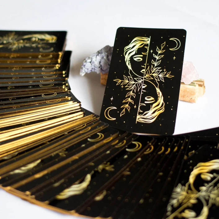 4838-new-moon-tarot-deck-gold-gilded-1.webp