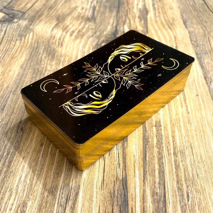 4838-new-moon-tarot-deck-gold-gilded-1.webp