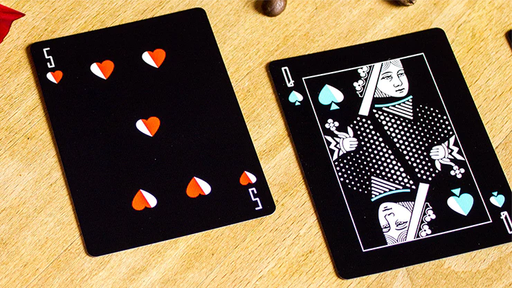 484-aey-catcher-vibrant-playing-cards-hcpc-1.webp