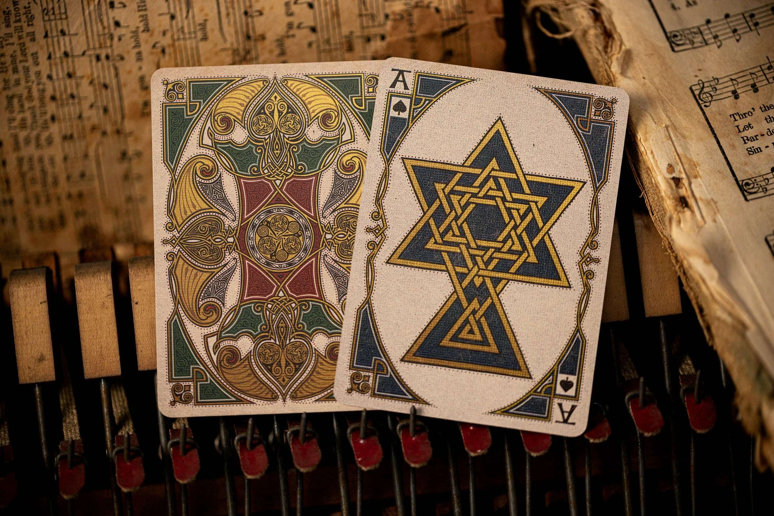 4930-noel-playing-cards-by-kings-wild-project-1.jpg