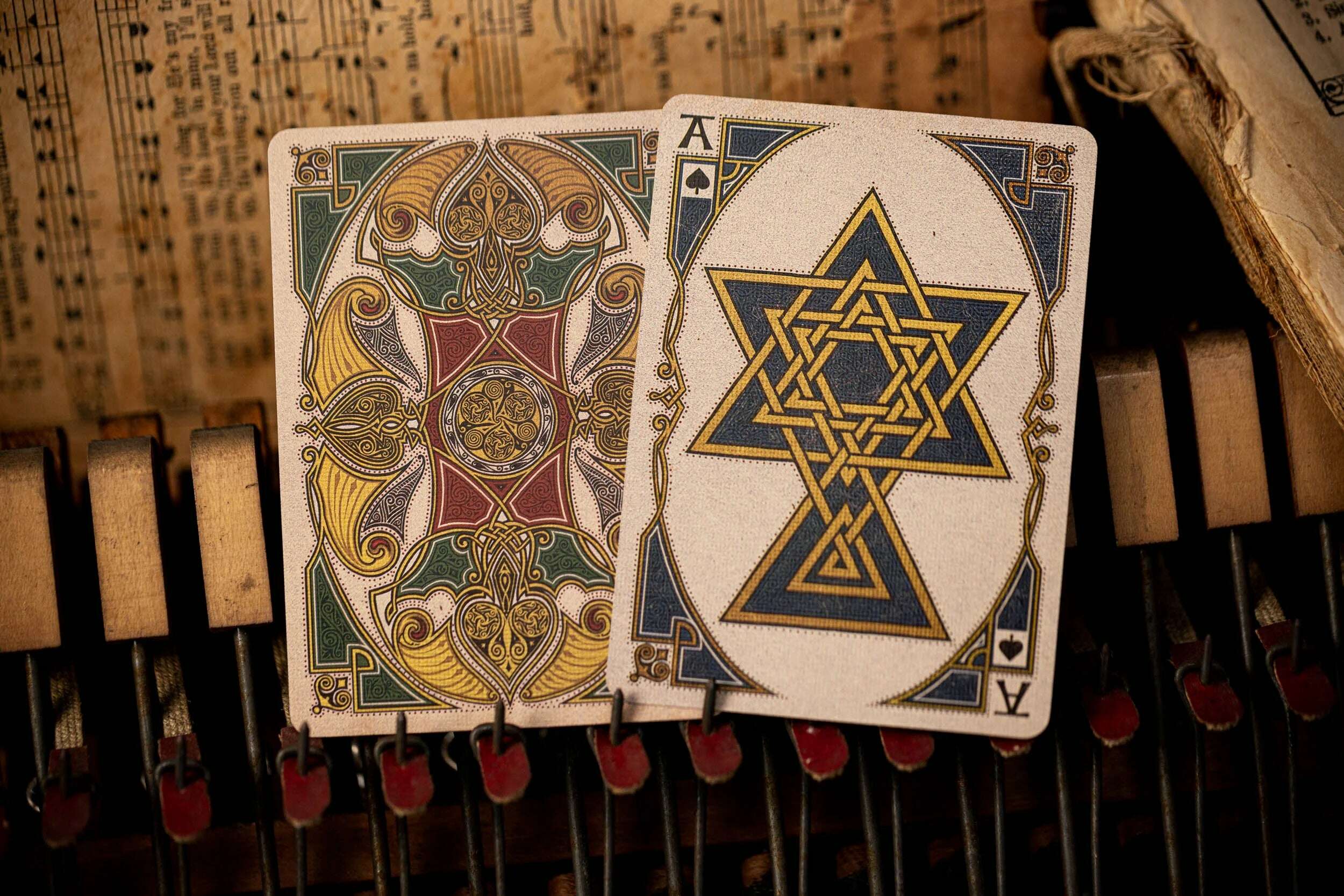 4930-noel-playing-cards-by-kings-wild-project-1.jpg