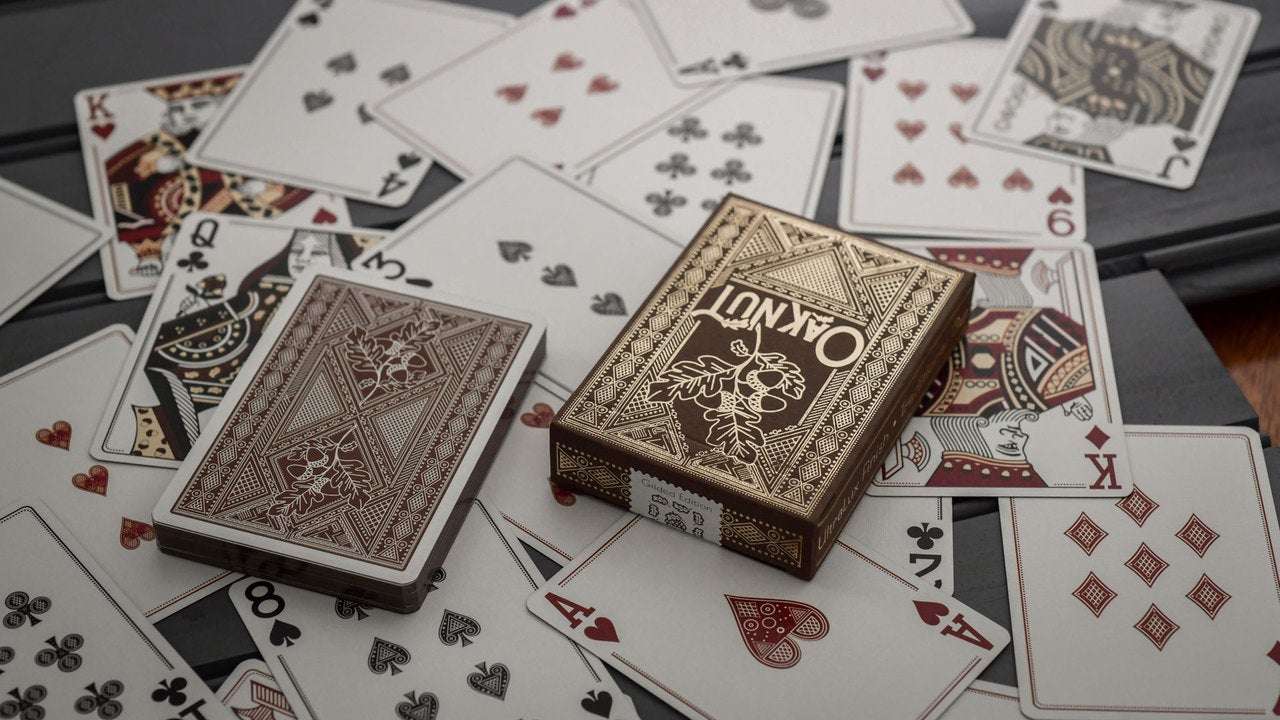4976-oaknut-playing-cards-luxury-2-deck-set-1.jpg