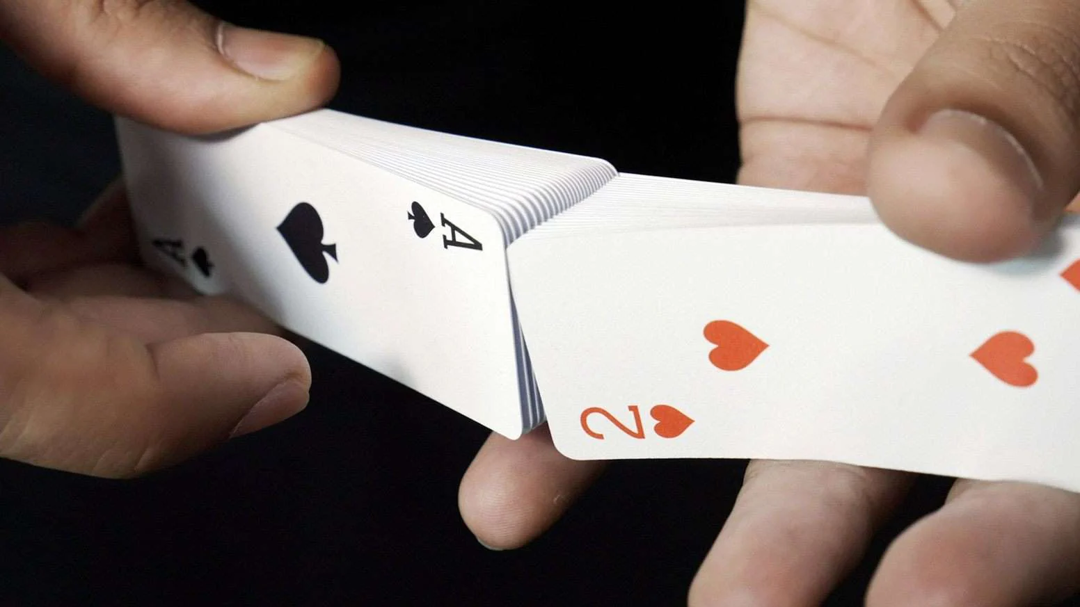 510-air-deck-v2-premium-waterproof-playing-cards-1.jpg