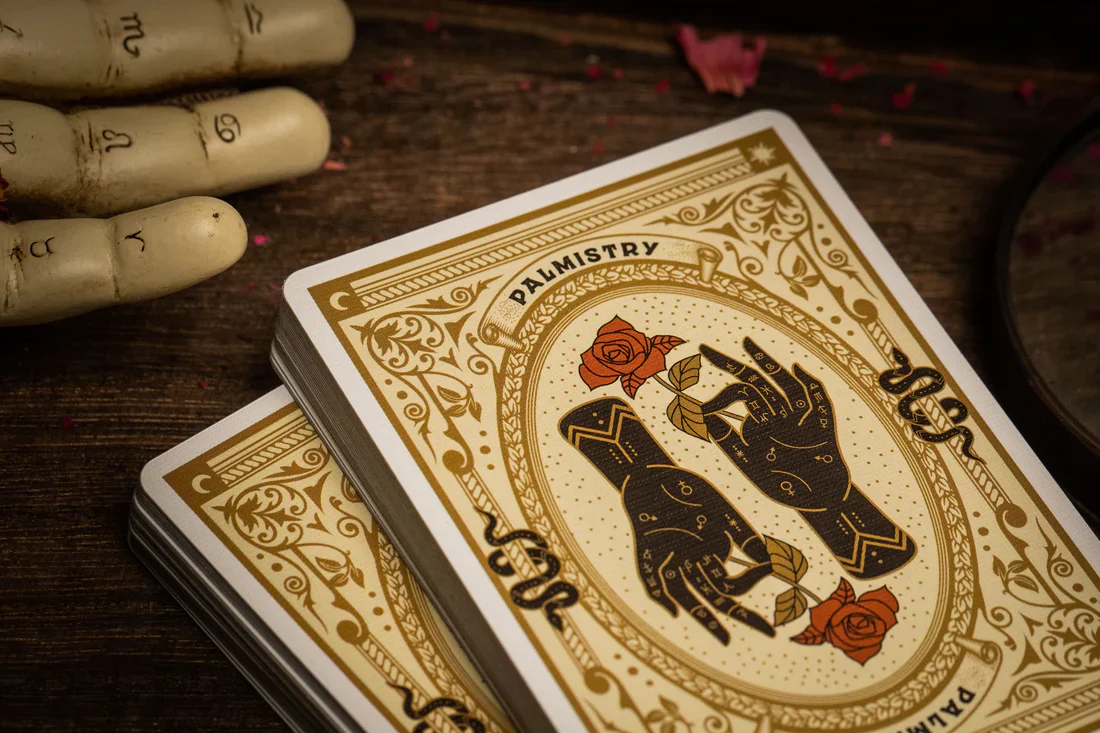 5209-palmistry-playing-cards-silver-golden-ivory-edition-twpcc-1.webp