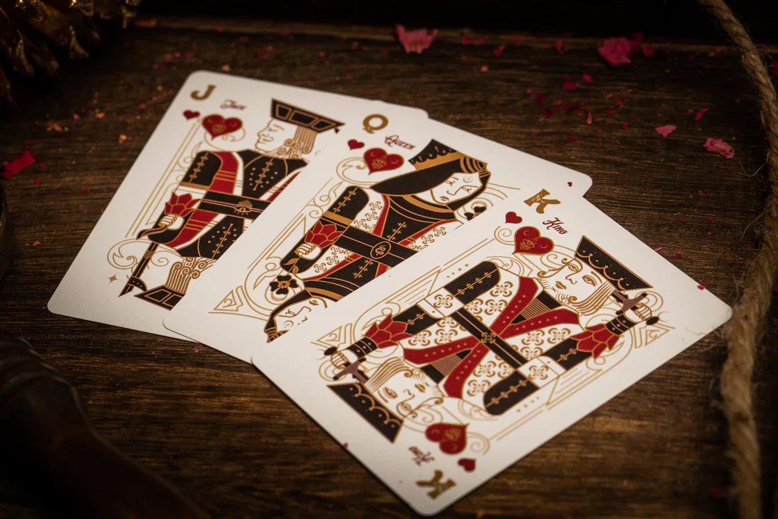 5209-palmistry-playing-cards-silver-golden-ivory-edition-twpcc-1.webp