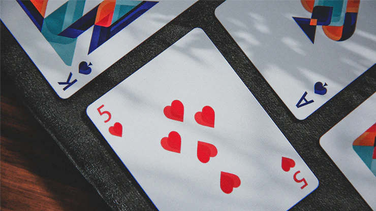 5221-paper-kings-luxury-edition-playing-cards-uspcc-1.webp