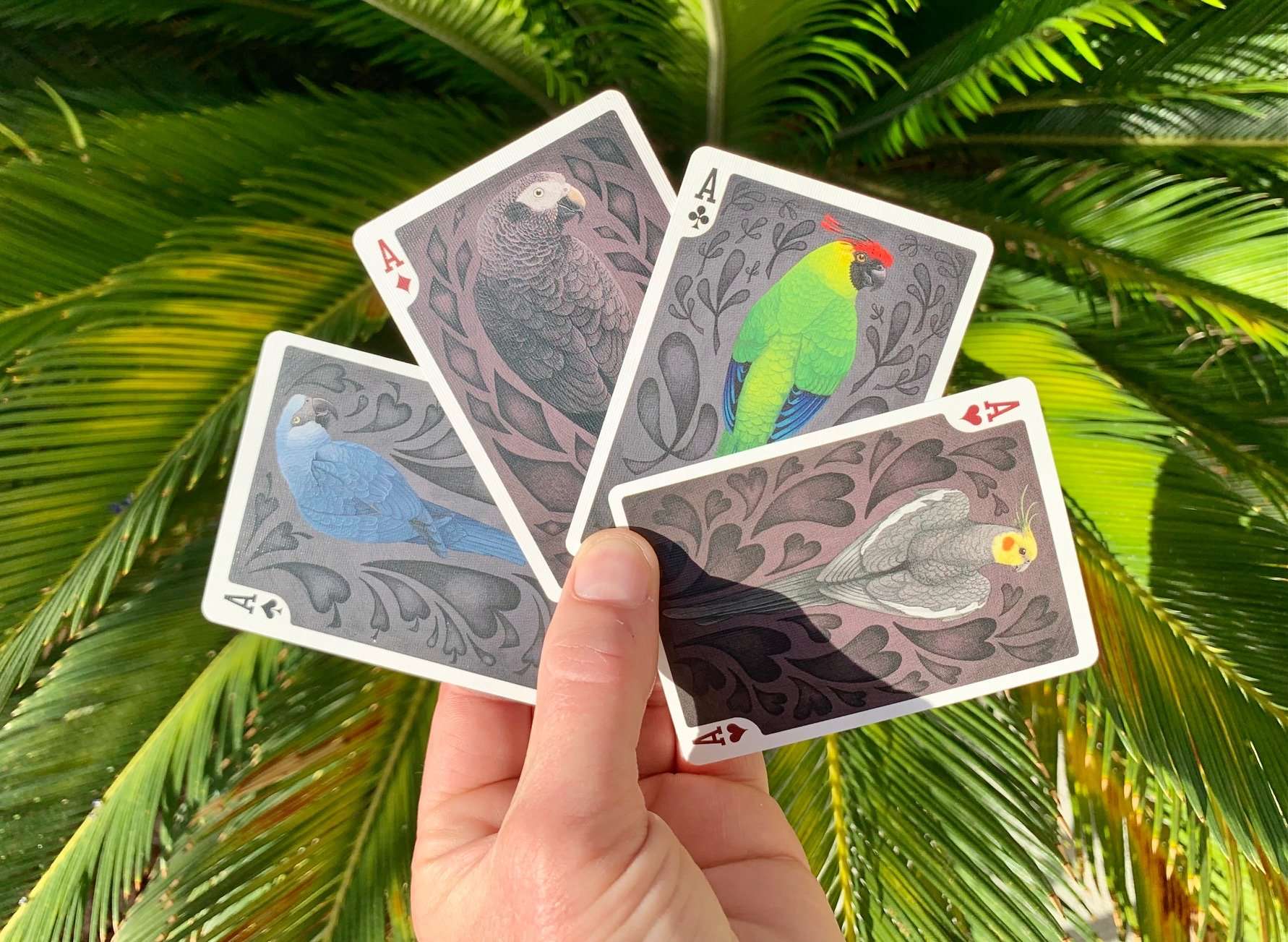 5246-parrot-extinct-gilded-bicycle-playing-cards-1.jpg