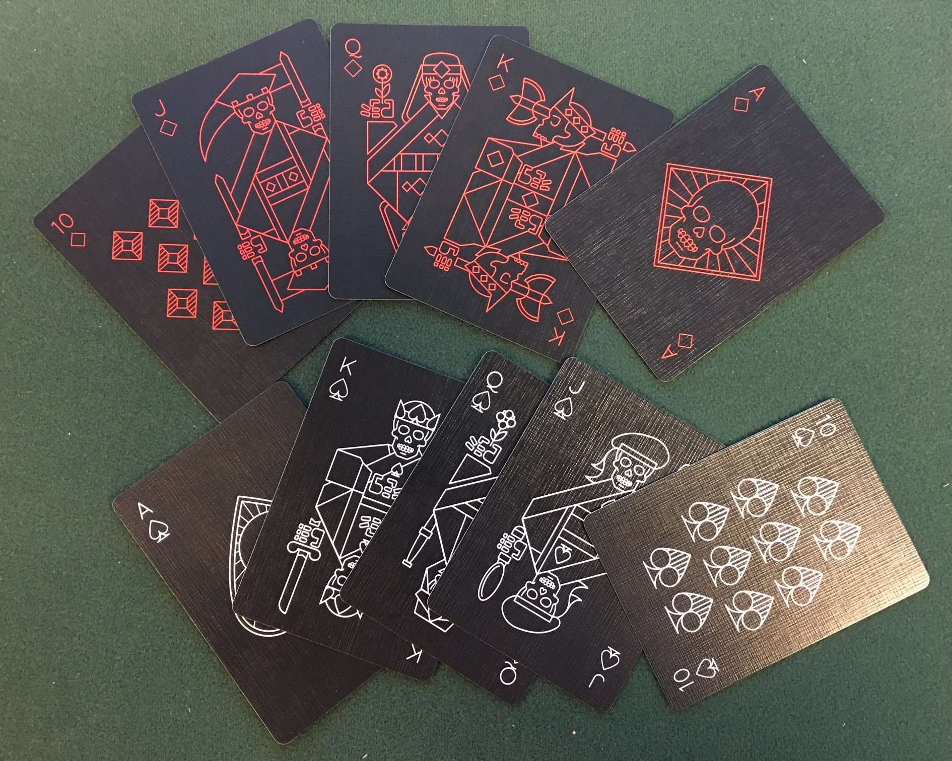 5392-pitch-black-v2-playing-cards-cartamundi-1.webp