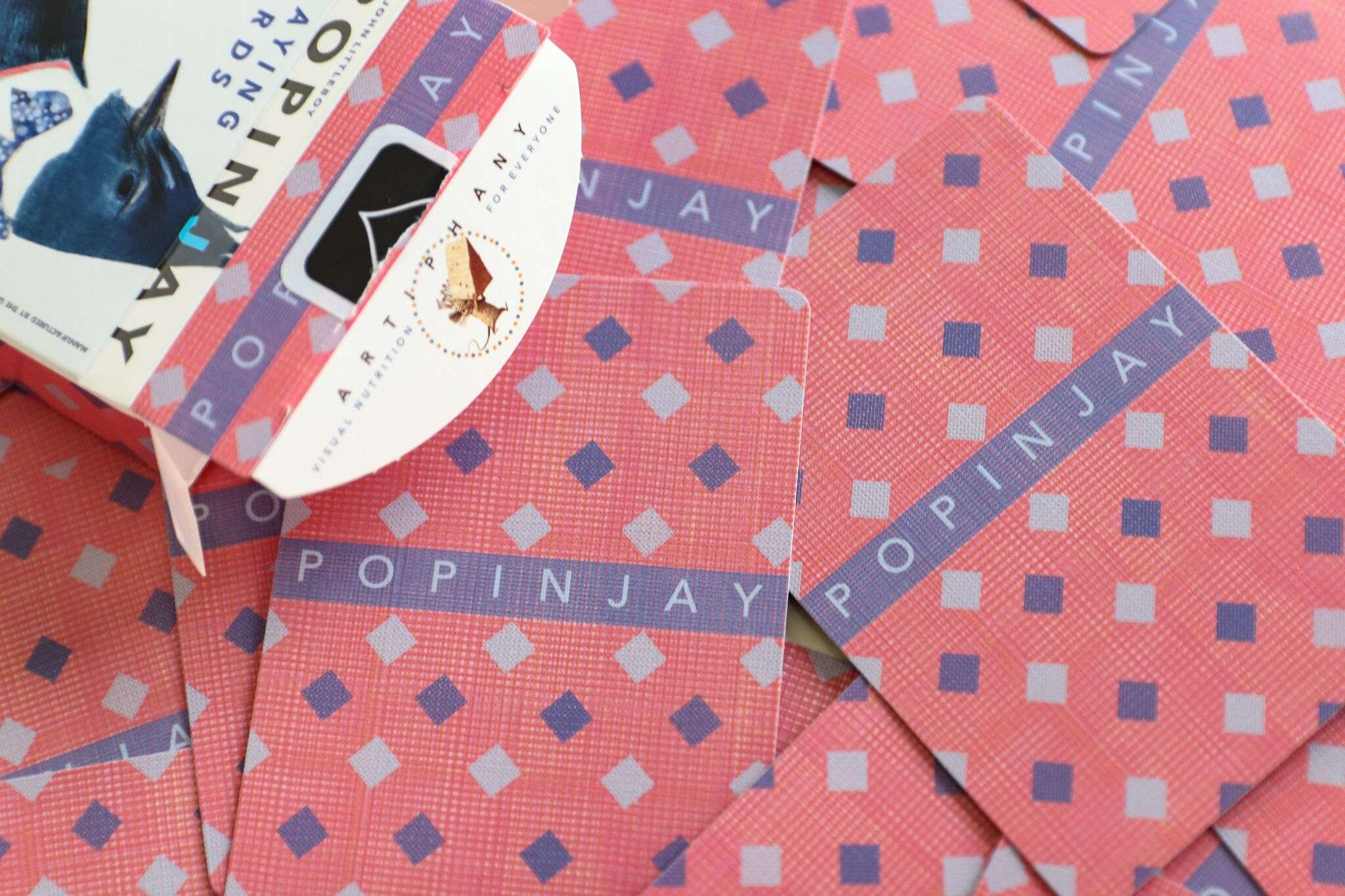 5486-popinjay-playing-cards-uspcc-1.jpg