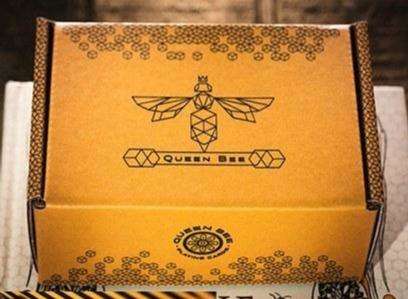 5605-queen-bee-6-deck-box-1.jpg