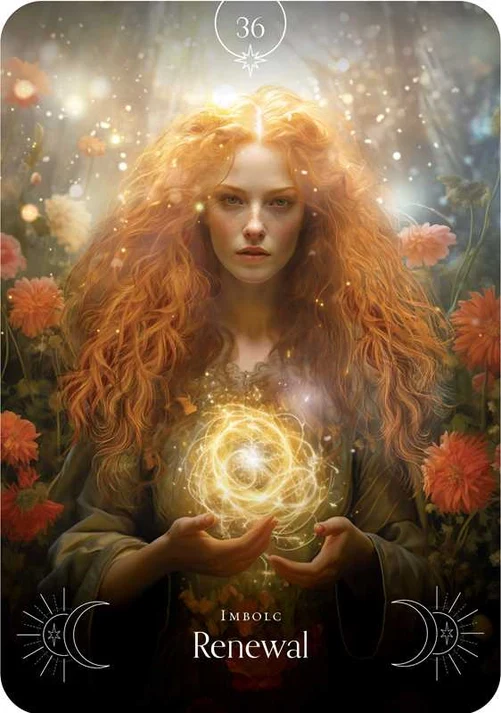 5609-queen-of-the-sun-oracle-by-stacey-demarco-1.webp