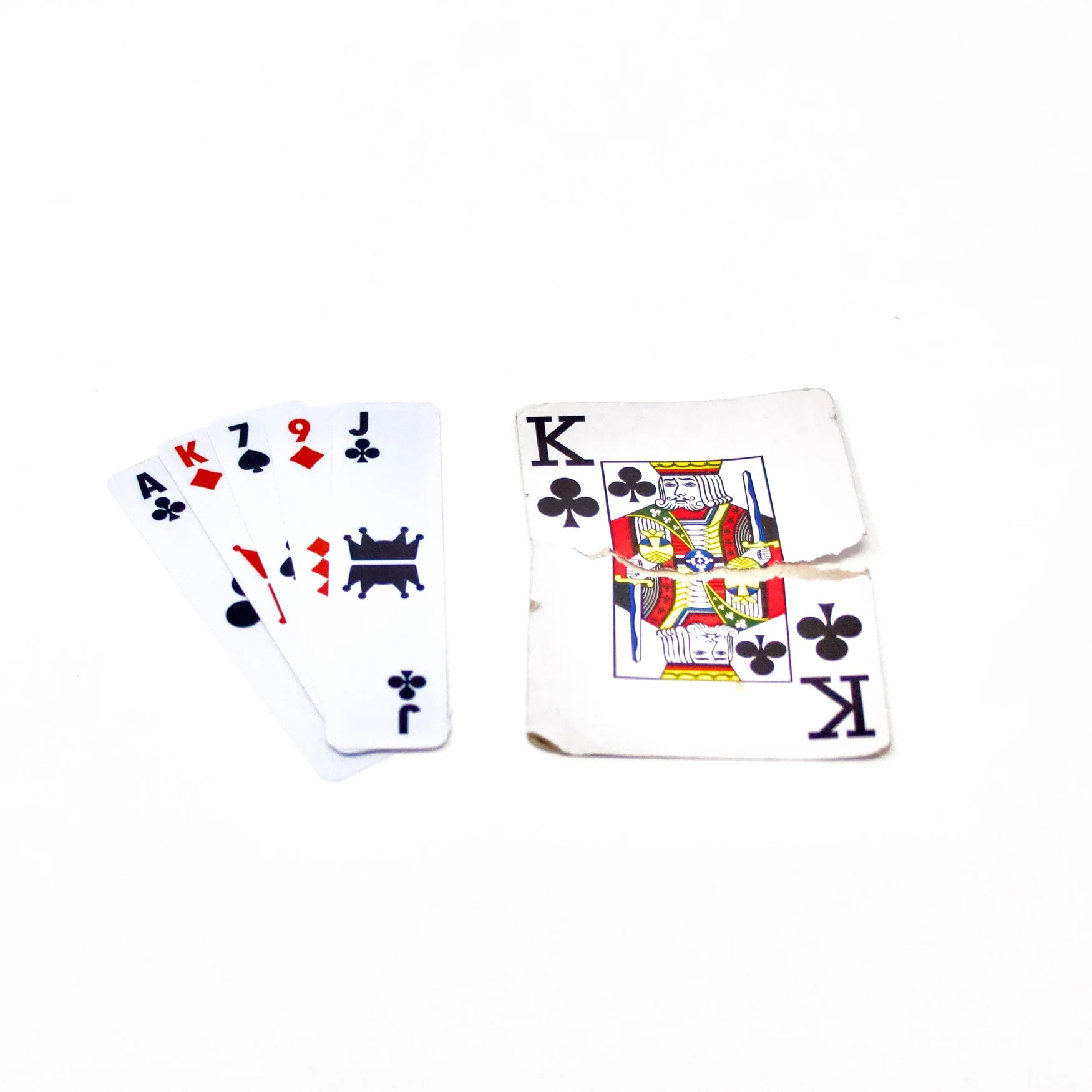 5658-razor-deck-the-world-s-thinnest-coolest-playing-cards-1.webp