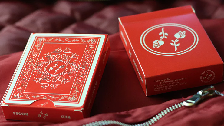 5697-red-roses-playing-cards-uspcc-1.jpg