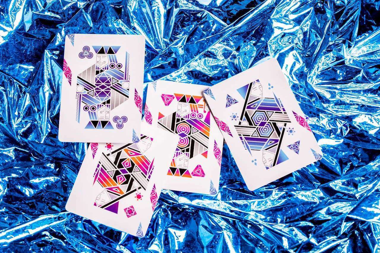 5709-refraction-playing-cards-uspcc-1.jpg