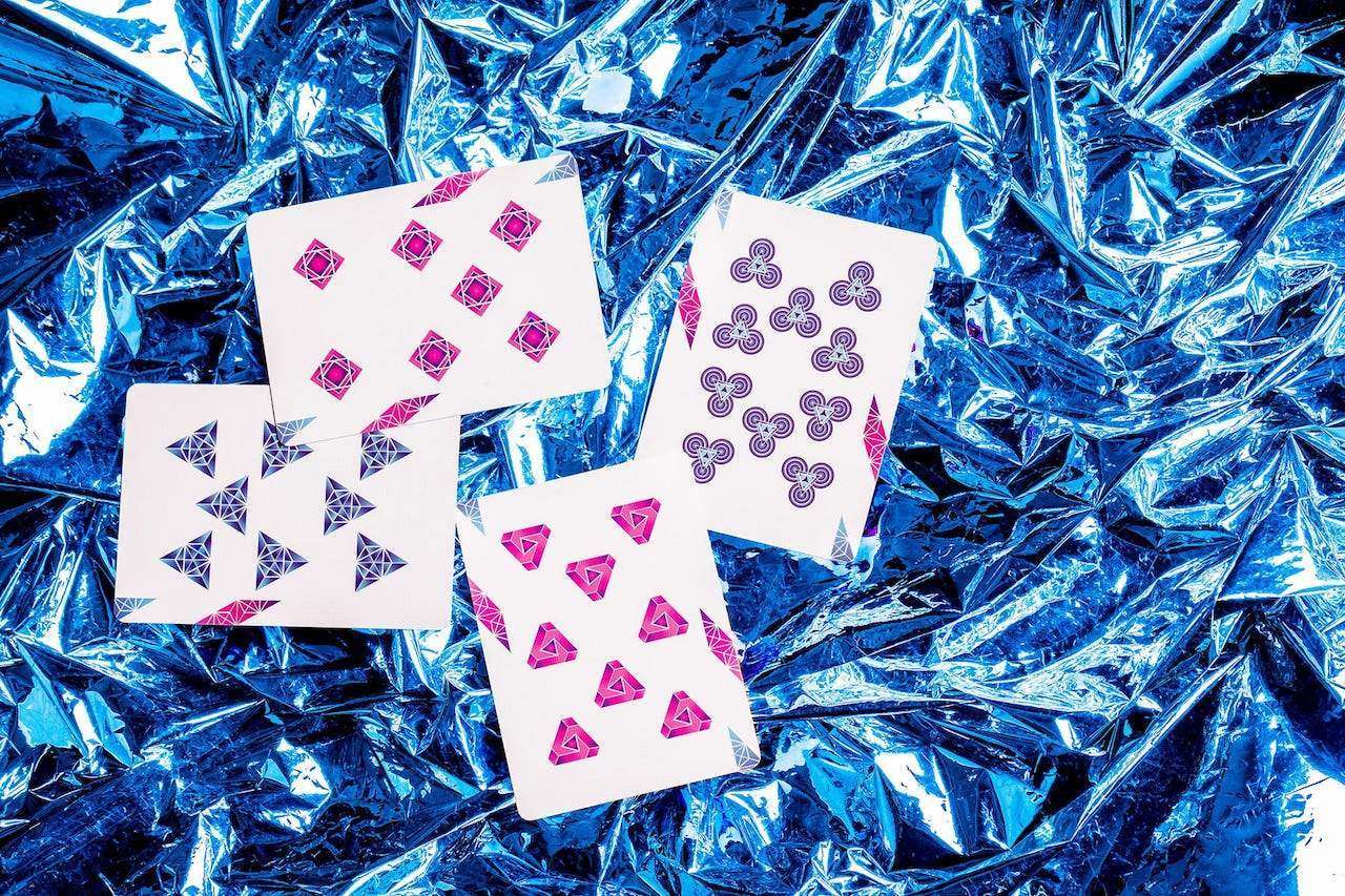 5709-refraction-playing-cards-uspcc-1.jpg