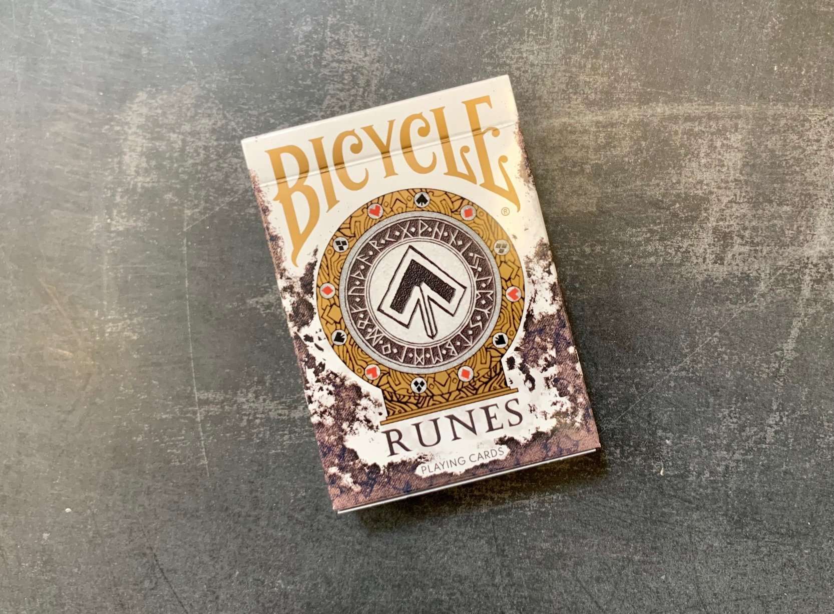 5866-runes-gilded-bicycle-playing-cards-1.jpg