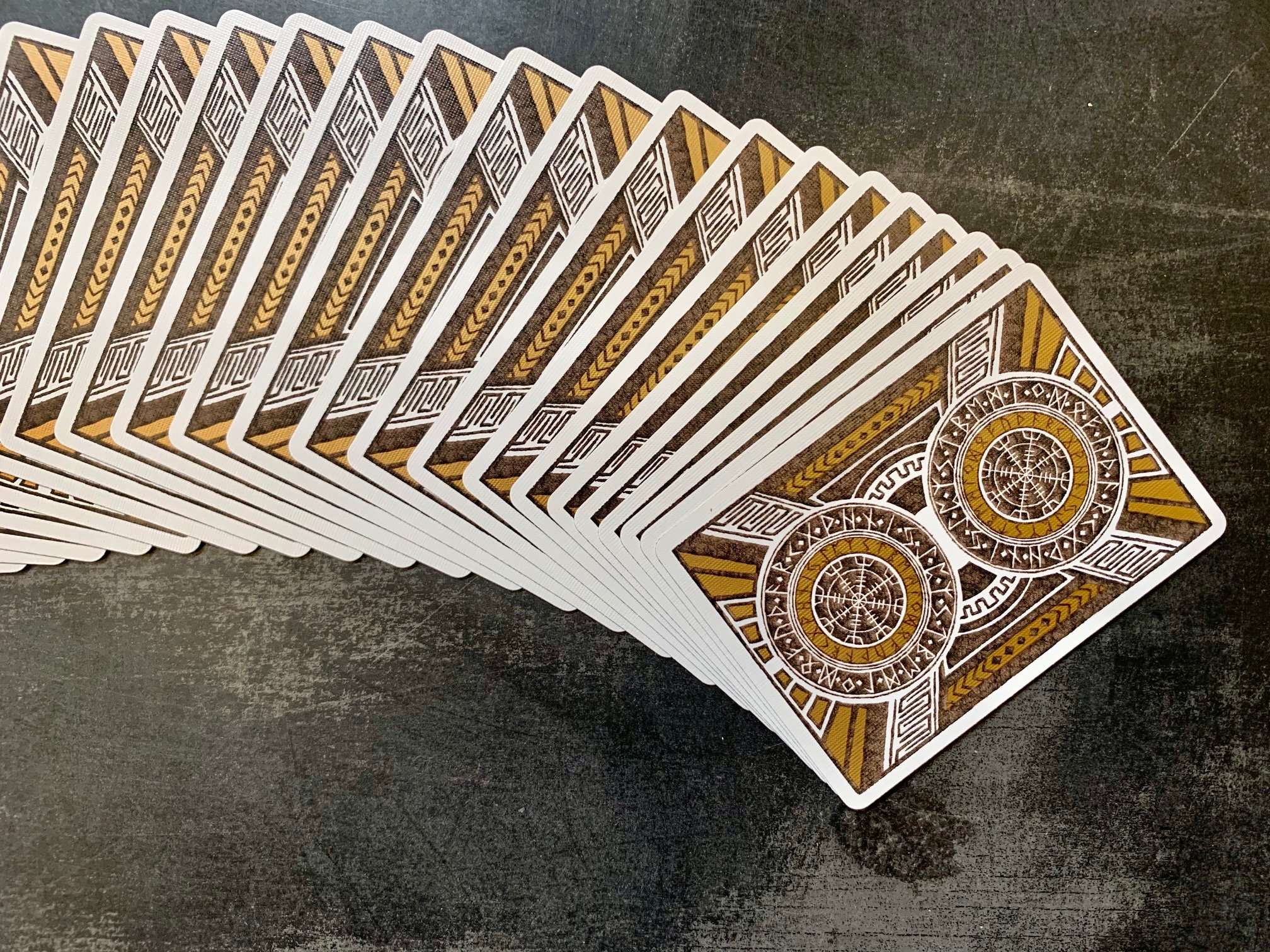 5866-runes-gilded-bicycle-playing-cards-1.jpg