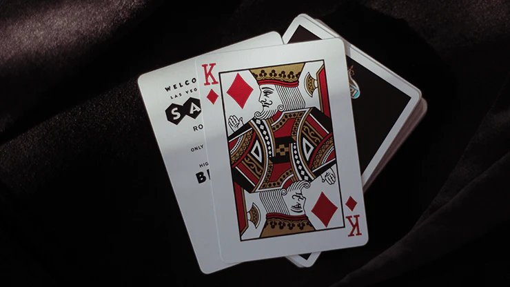 5888-safari-casino-black-playing-cards-uspcc-1.webp
