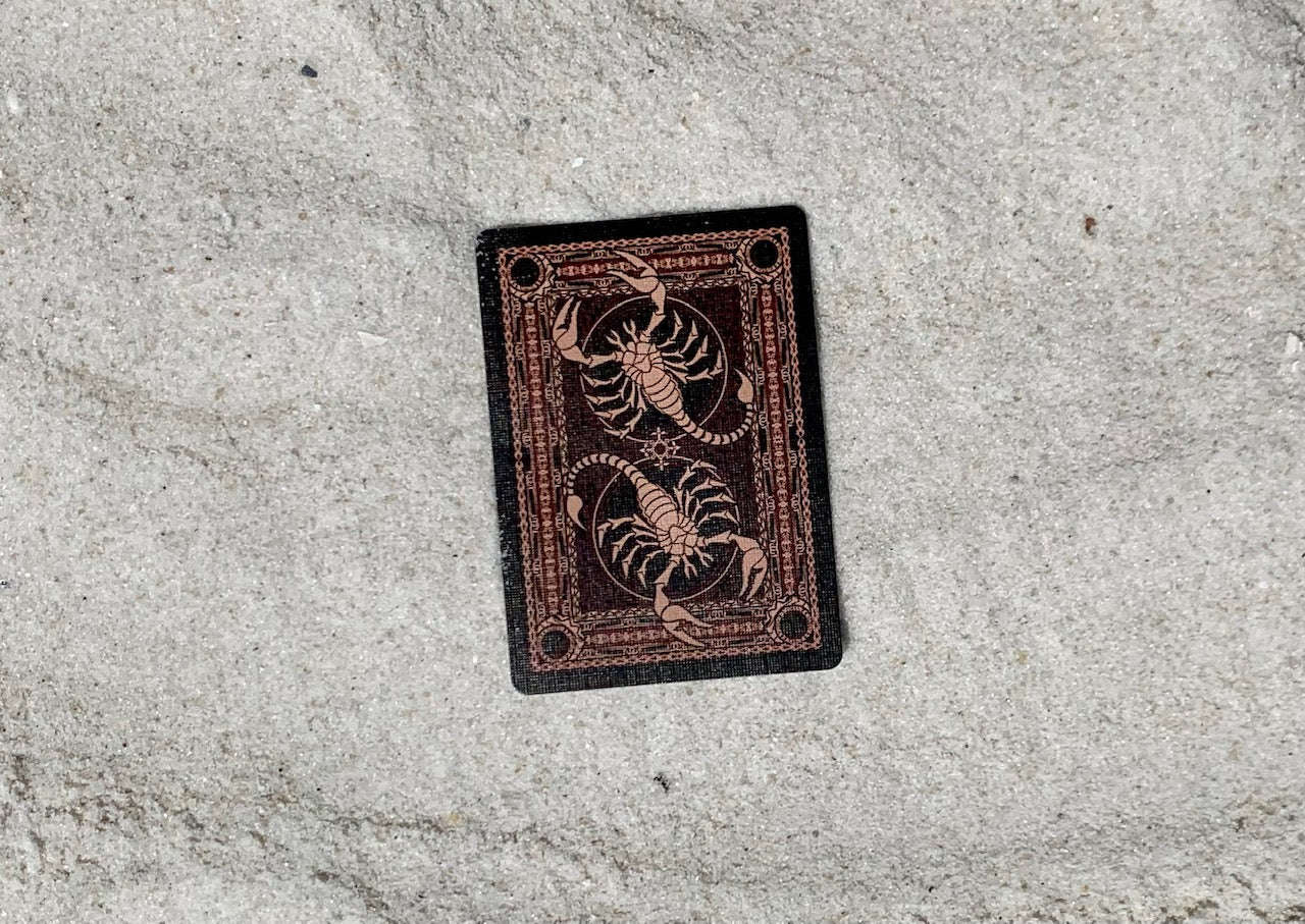 5946-scorpion-gilded-bicycle-playing-cards-1.jpg
