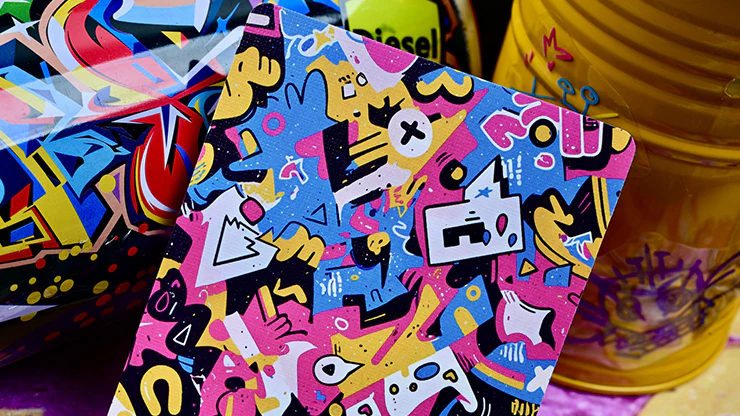 6060-shinjuku-spray-girls-v1-playing-cards-1.webp