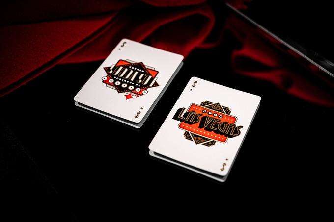6122-sin-city-playing-cards-uspcc-1.jpg