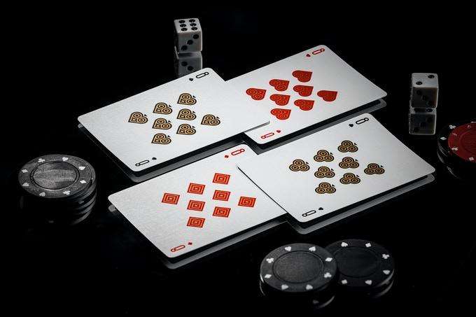 6122-sin-city-playing-cards-uspcc-1.jpg