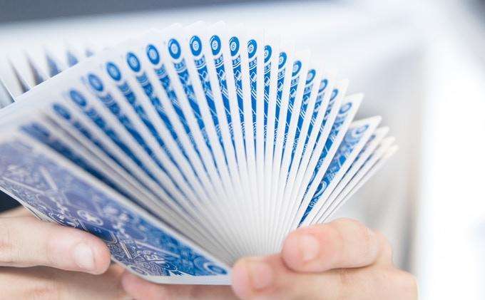 6150-skateboard-v1-playing-cards-uspcc-1.jpg