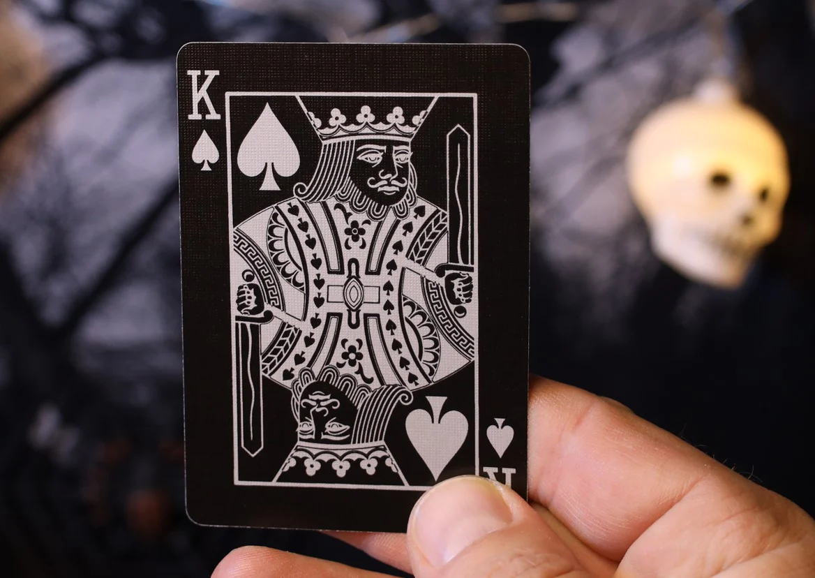 6164-skull-metallic-silver-bicycle-playing-cards-1.jpg