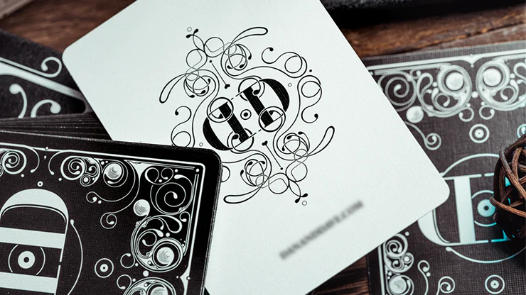 6196-smoke-mirrors-v8-black-deluxe-playing-cards-uspcc-1.webp