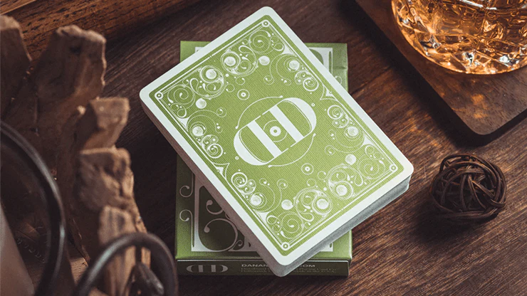 6202-smoke-mirrors-v8-green-deluxe-playing-cards-uspcc-1.jpg