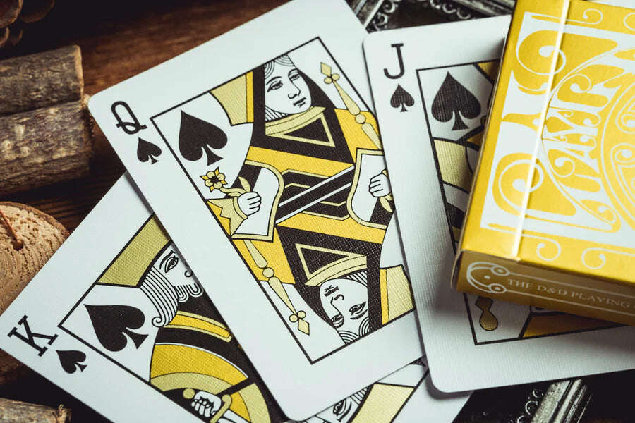 6212-smoke-mirrors-v9-gold-playing-cards-uspcc-1.jpg
